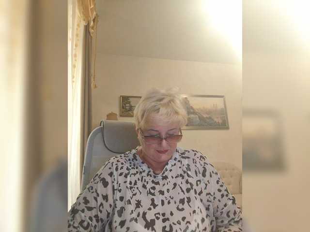 KarinkaSweet live webcam show