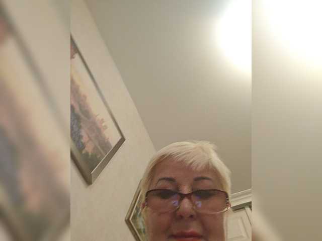 KarinkaSweet live cam on BongaCams