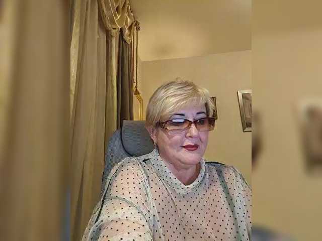 KarinkaSweet, en vivo ahora en BongaCams