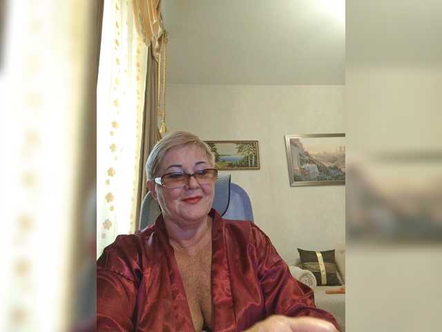 KarinkaSweet live cam on BongaCams