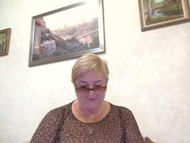 KarinkaSweet live cam on BongaCams