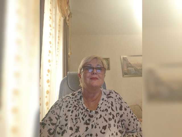 KarinkaSweet live webcam show