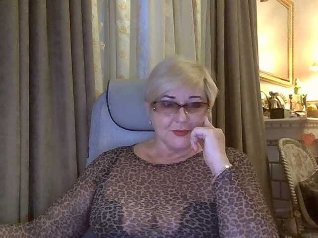 KarinkaSweet, en directo ahora en BongaCams