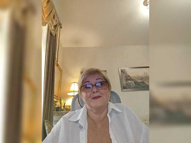 KarinkaSweet live cam on BongaCams
