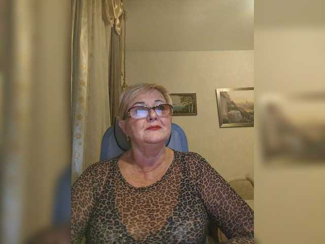 KarinkaSweet live cam on BongaCams