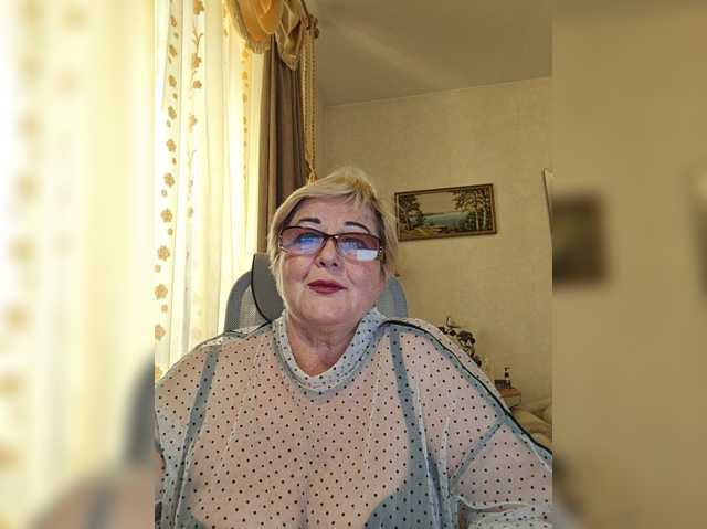 KarinkaSweet live cam on BongaCams