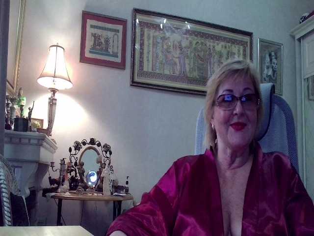 KarinkaSweet live cam