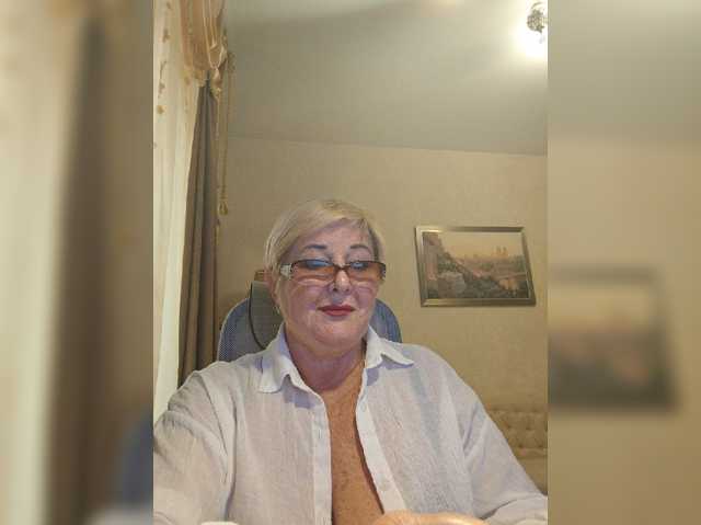 KarinkaSweet live cam on BongaCams