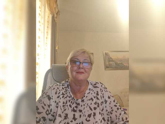 KarinkaSweet live webcam show