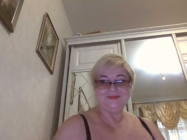KarinkaSweet live cam preview