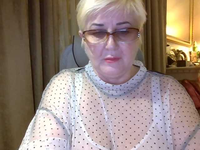 KarinkaSweet live cam on BongaCams