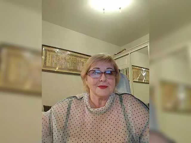 KarinkaSweet's BongaCams show and profile