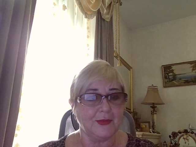 KarinkaSweet live cam on BongaCams