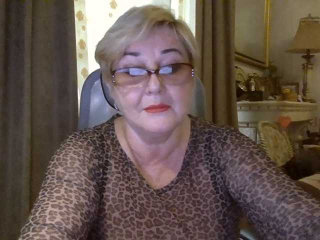 KarinkaSweet live cam on BongaCams