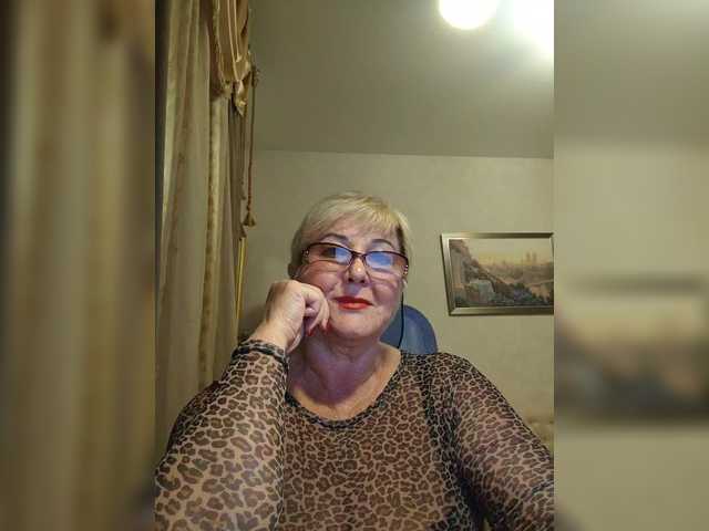 KarinkaSweet live cam preview