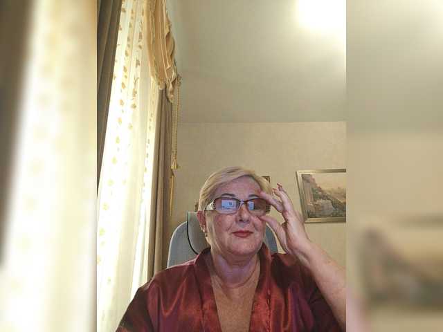 KarinkaSweet live cam on BongaCams