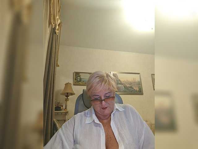 KarinkaSweet live cam on BongaCams