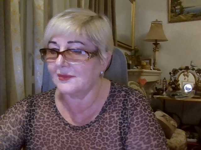 KarinkaSweet live cam on BongaCams