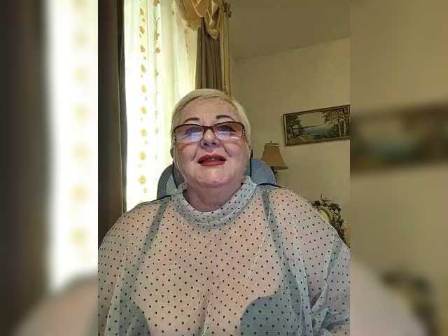 KarinkaSweet live cam on BongaCams