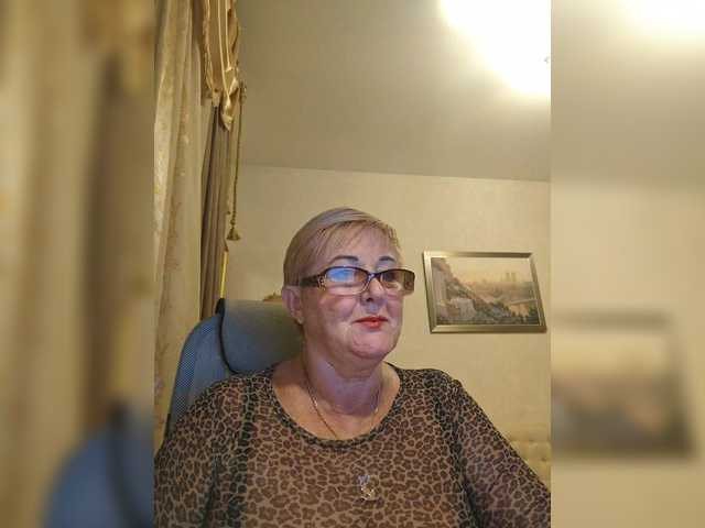 KarinkaSweet live cam on BongaCams