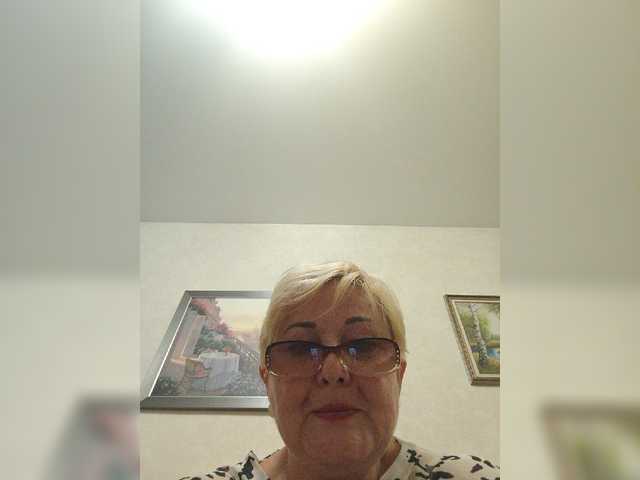 KarinkaSweet live webcam show