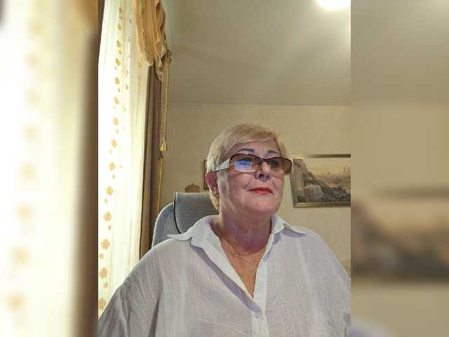 KarinkaSweet live cam on BongaCams