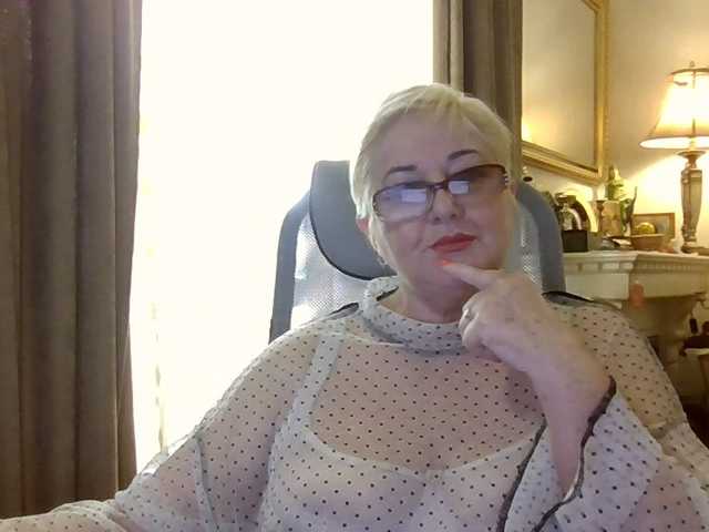KarinkaSweet live cam on BongaCams