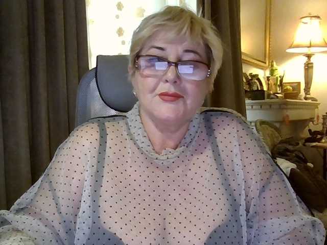 KarinkaSweet live cam preview