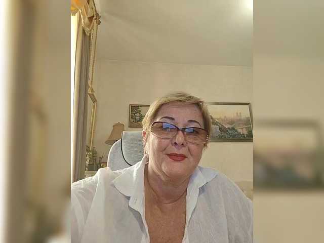 KarinkaSweet live cam