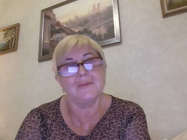 KarinkaSweet live cam on BongaCams