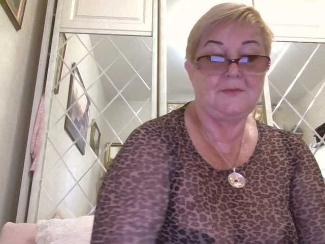 KarinkaSweet live cam on BongaCams