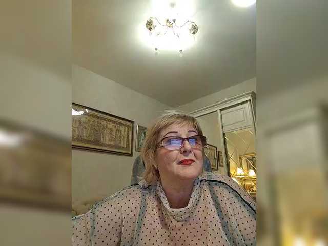 KarinkaSweet's BongaCams show and profile