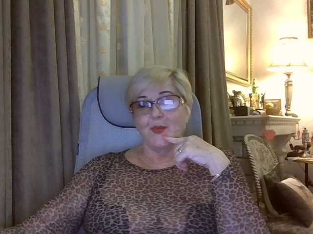 KarinkaSweet live cam on BongaCams