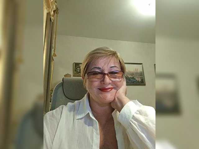 KarinkaSweet live cam on BongaCams