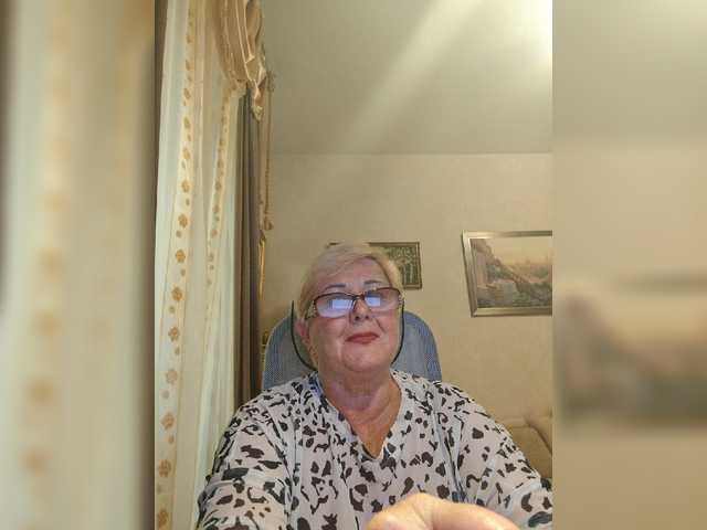 KarinkaSweet live webcam show