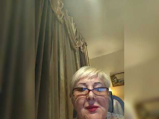 KarinkaSweet live cam on BongaCams
