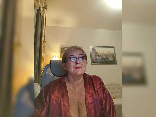 KarinkaSweet live cam on BongaCams