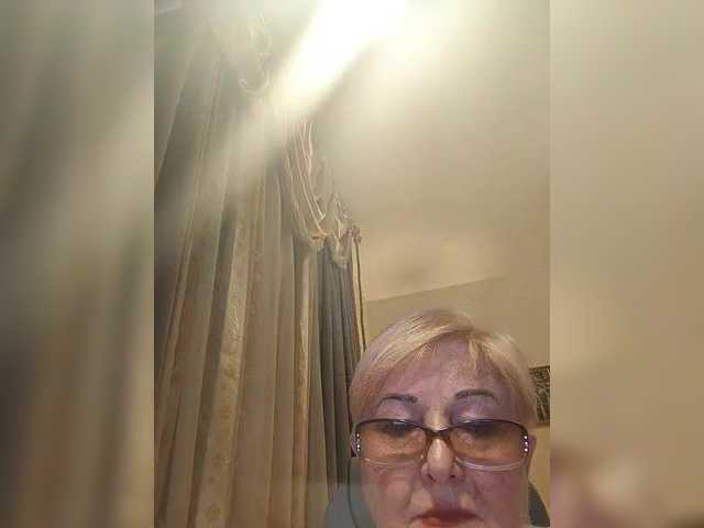 KarinkaSweet live cam on BongaCams
