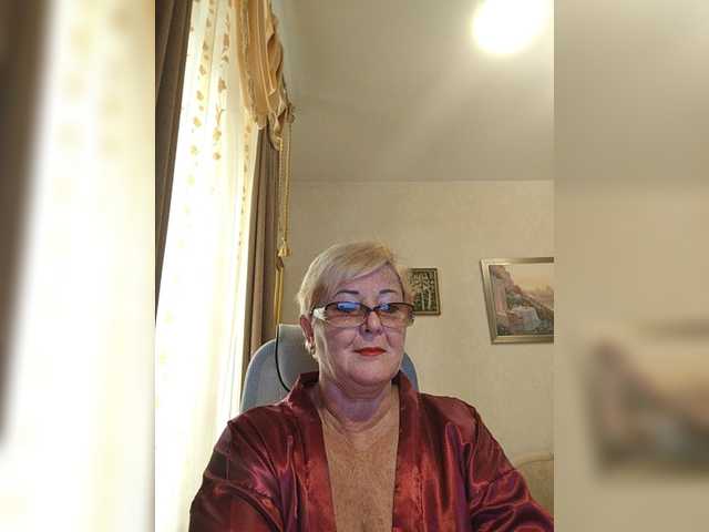 KarinkaSweet live cam on BongaCams