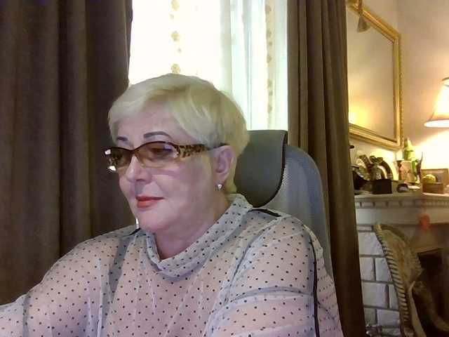 KarinkaSweet live cam preview
