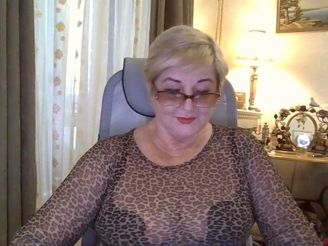 KarinkaSweet live cam on BongaCams