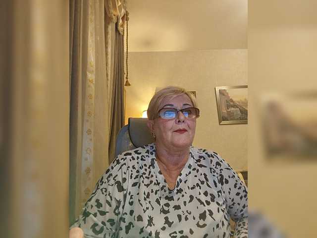 KarinkaSweet live webcam show