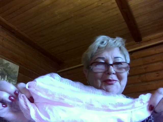 KarinkaSweet live cam on BongaCams