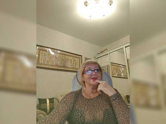 KarinkaSweet live cam