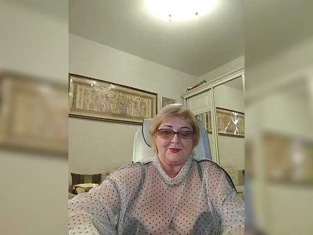 KarinkaSweet's BongaCams show and profile