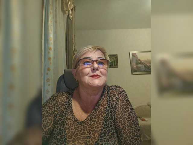 KarinkaSweet live cam on BongaCams