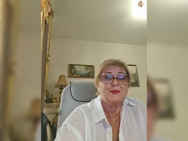 KarinkaSweet live cam on BongaCams