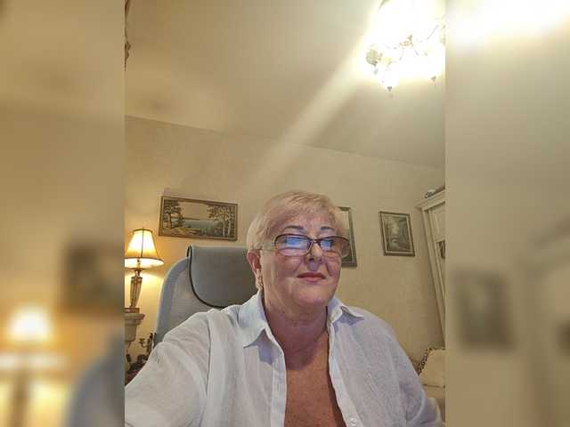 KarinkaSweet live cam on BongaCams