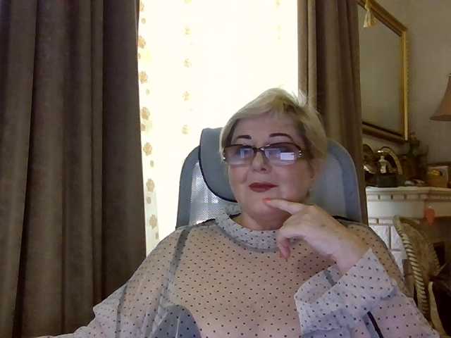 KarinkaSweet live cam on BongaCams