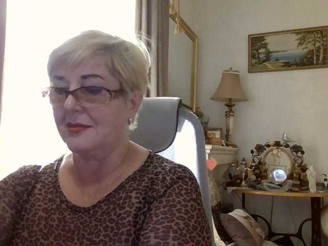 KarinkaSweet live cam on BongaCams